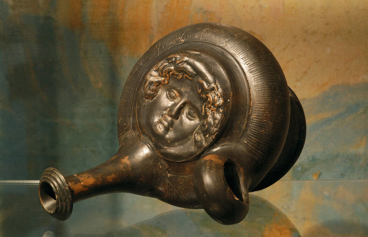Sala doni dell ulivo del Museo dell Olivo Carli.