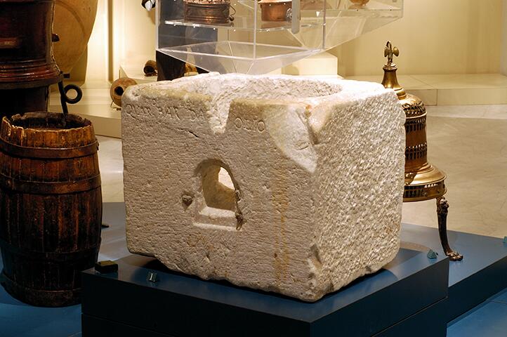 Sala produzione olio del Museo dell Olivo Carli.