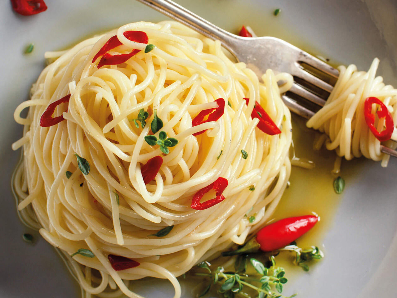 Spaghetti aglio e peperoncino con Olio & peperoncino Fratelli Carli
