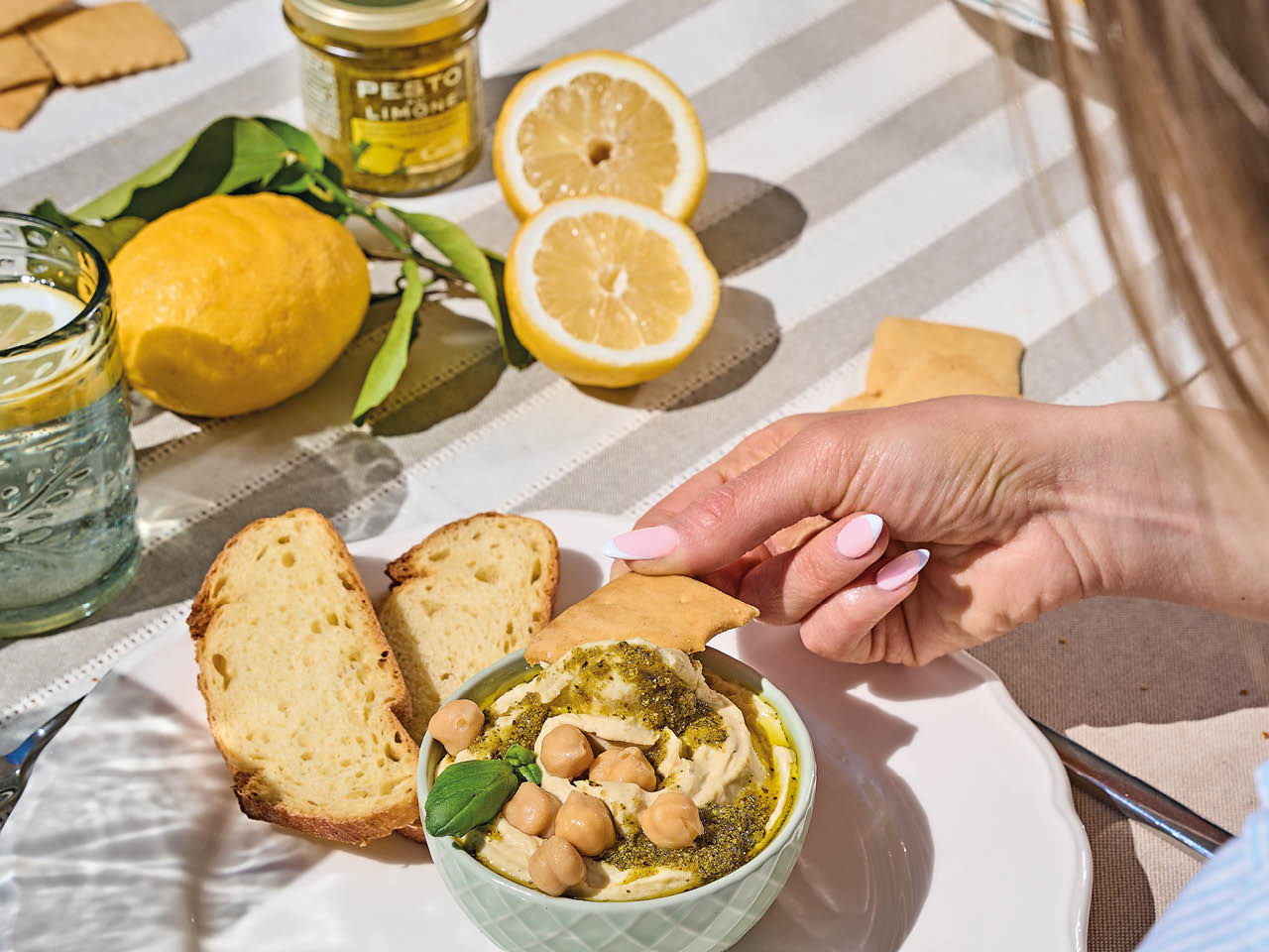 Terza immagine carousel con pesto al limone Carli.