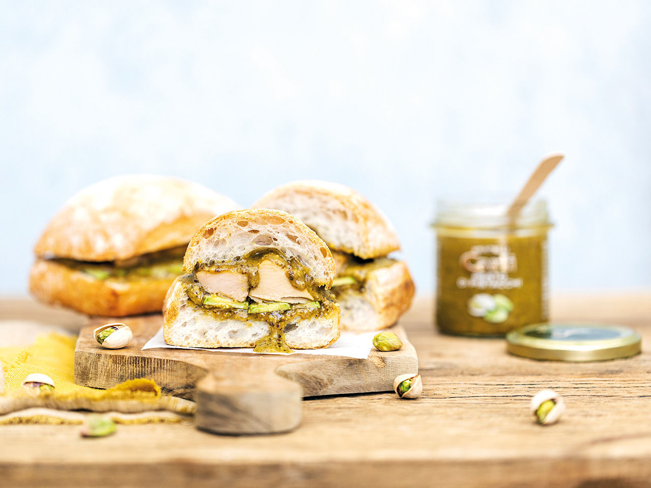 Panino farcito con carne e posto di Pistacchi Fratelli Carli