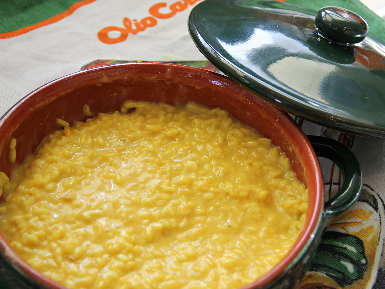 Risotto allo zafferano Fratelli Carli in pentola.