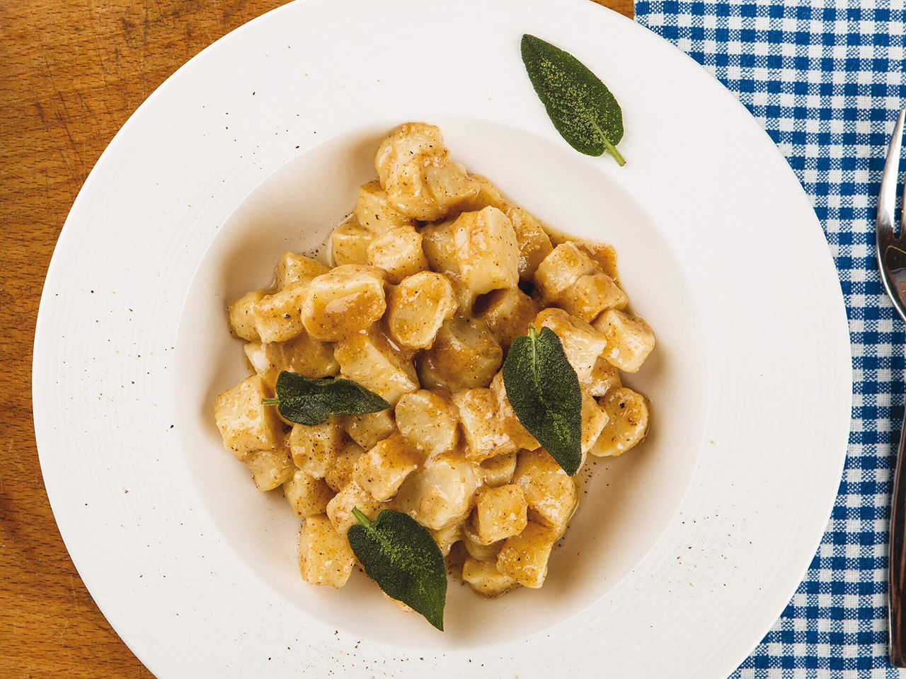 Gnocchi con Pesto di Noci Fratelli Carli