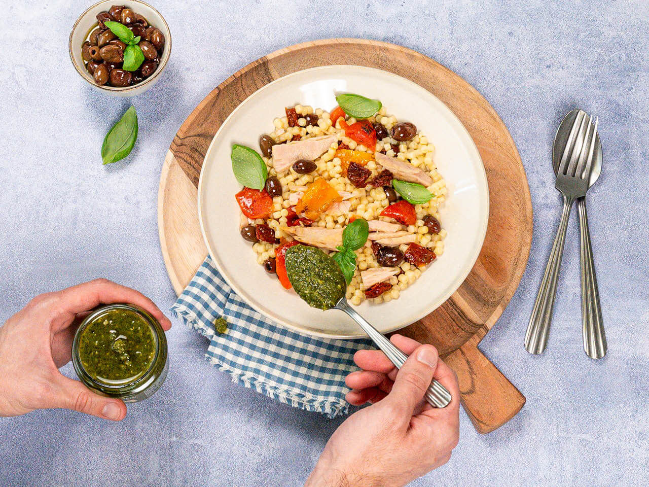 Scucuzzun con Pesto alla genovese Tonno bianco e Pomodori Secchi Fratelli Carli