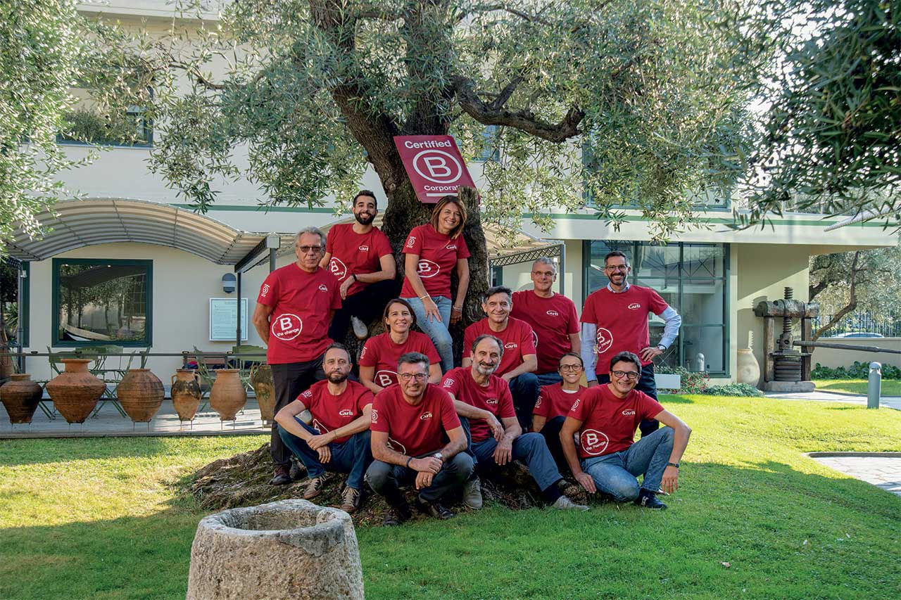 Foto di gruppo dei membri del comitato sostenibilità di Fratelli Carli